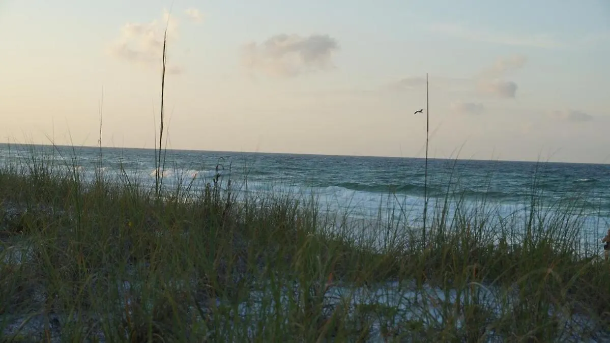 Lovely Townhome - Shoreline Towers Walk Beach Pool Destin