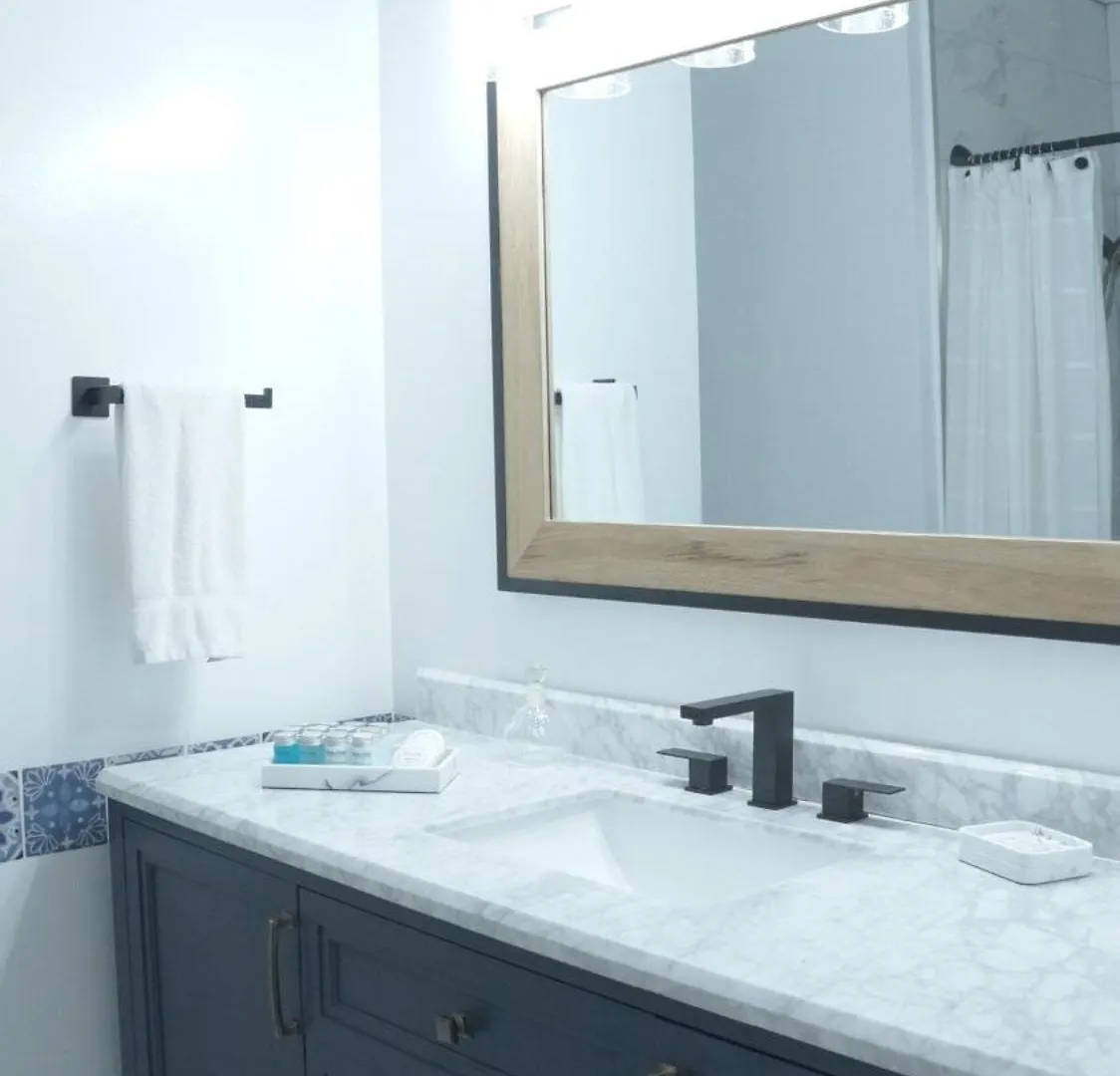 Lovely Townhome - Shoreline Towers Walk Beach Pool Destin