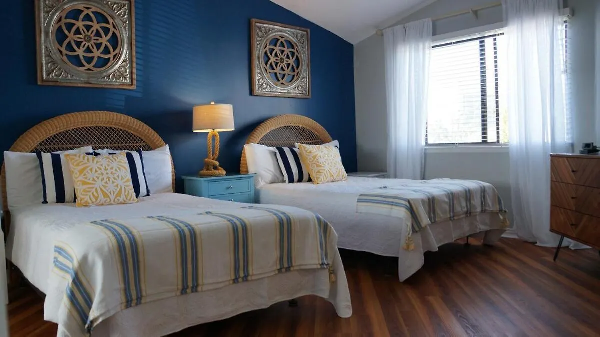 Holiday home Lovely Townhome - Shoreline Towers Walk Beach Pool Destin
