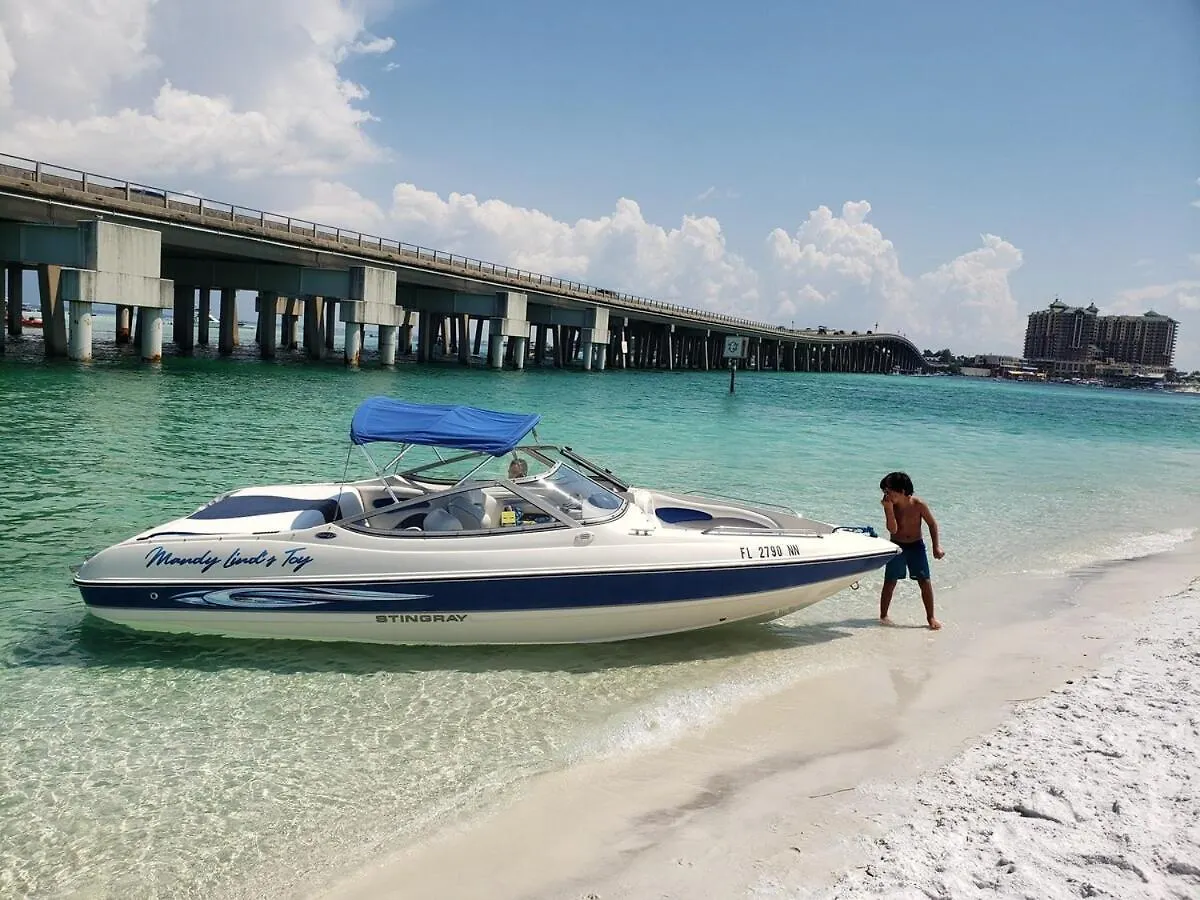 Lovely Townhome - Shoreline Towers Walk Beach Pool Destin Holiday home