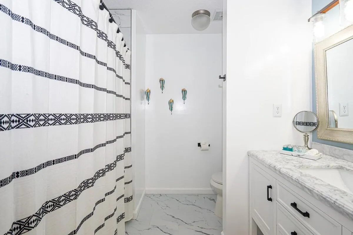 Lovely Townhome - Shoreline Towers Walk Beach Pool Destin United States