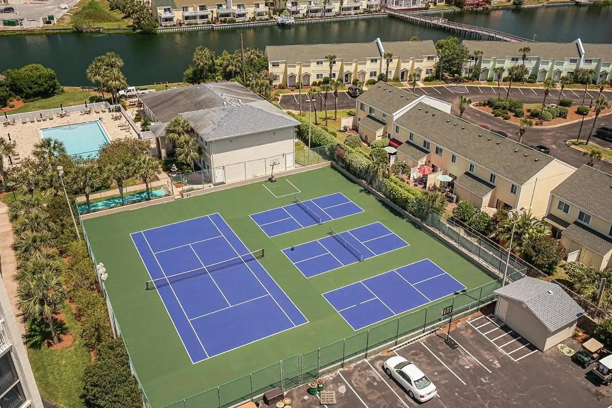 Lovely Townhome - Shoreline Towers Walk Beach Pool Destin Holiday home