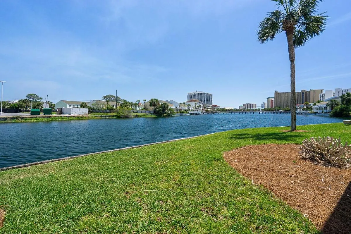 Holiday home Lovely Townhome - Shoreline Towers Walk Beach Pool Destin